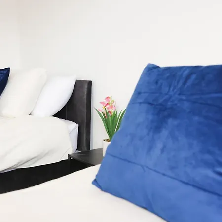 4br - 8 Beds - Free Parking - Long Discounts *