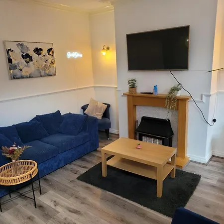 4br - 8 Beds - Free Parking - Long Discounts
